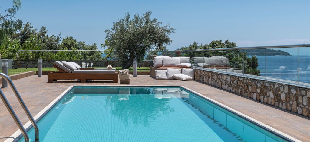 Deluxe Double With Private Pool Sea View | KB Hotel & Suites in Skiathos